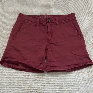 American Eagle Outfitters Super stretch midi shorts chinos brick color Sz 0